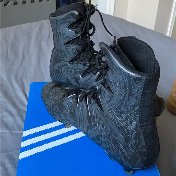 Under armour highlights football cleats - Picture 3 of 3